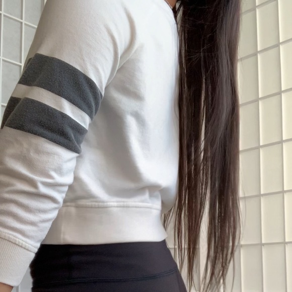 forever 21 varsity stripe white cropped sweatshirt - Picture 5 of 7